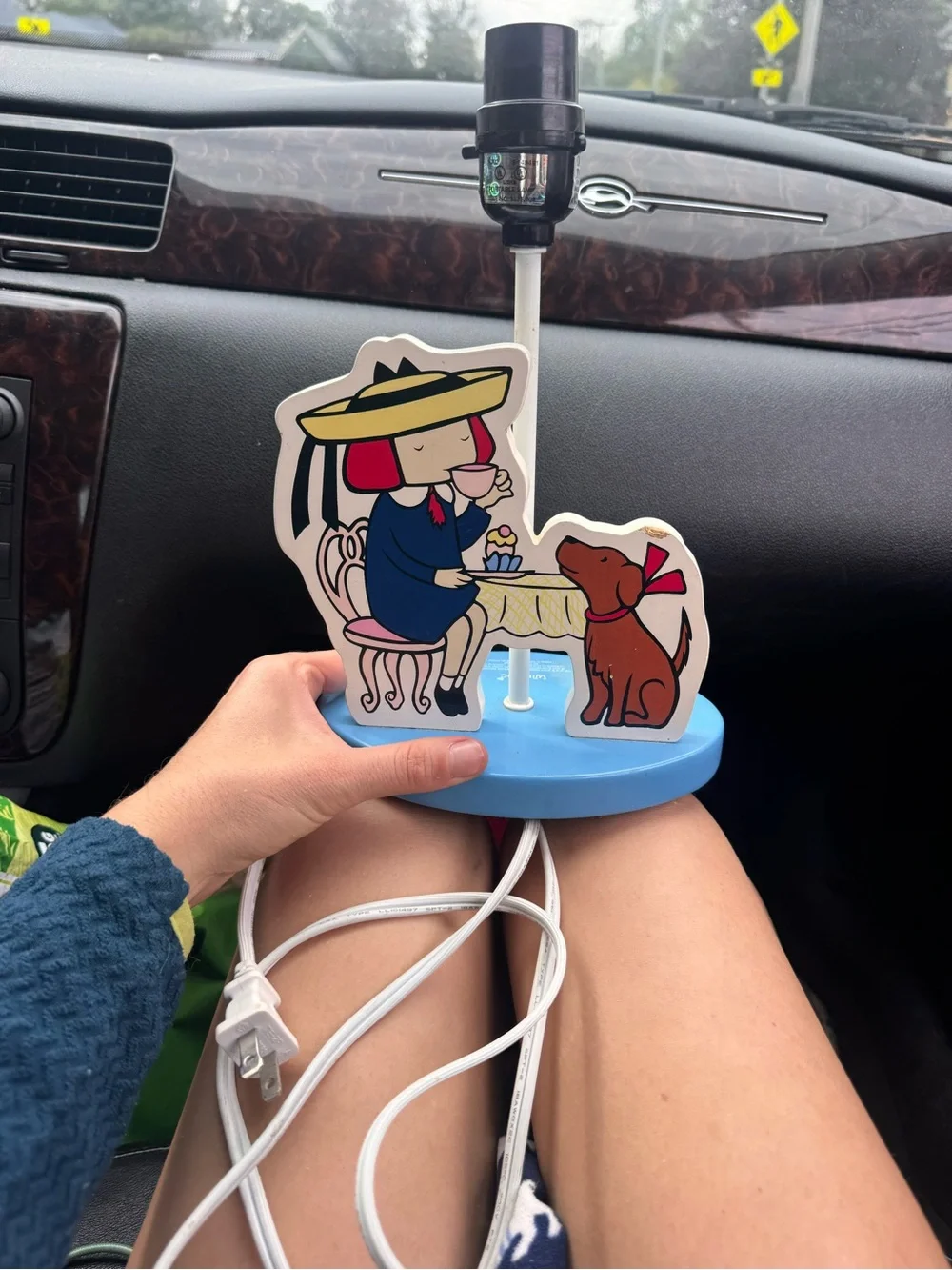 2003 rare MADELINE and GENEVIEVE child's desk lamp